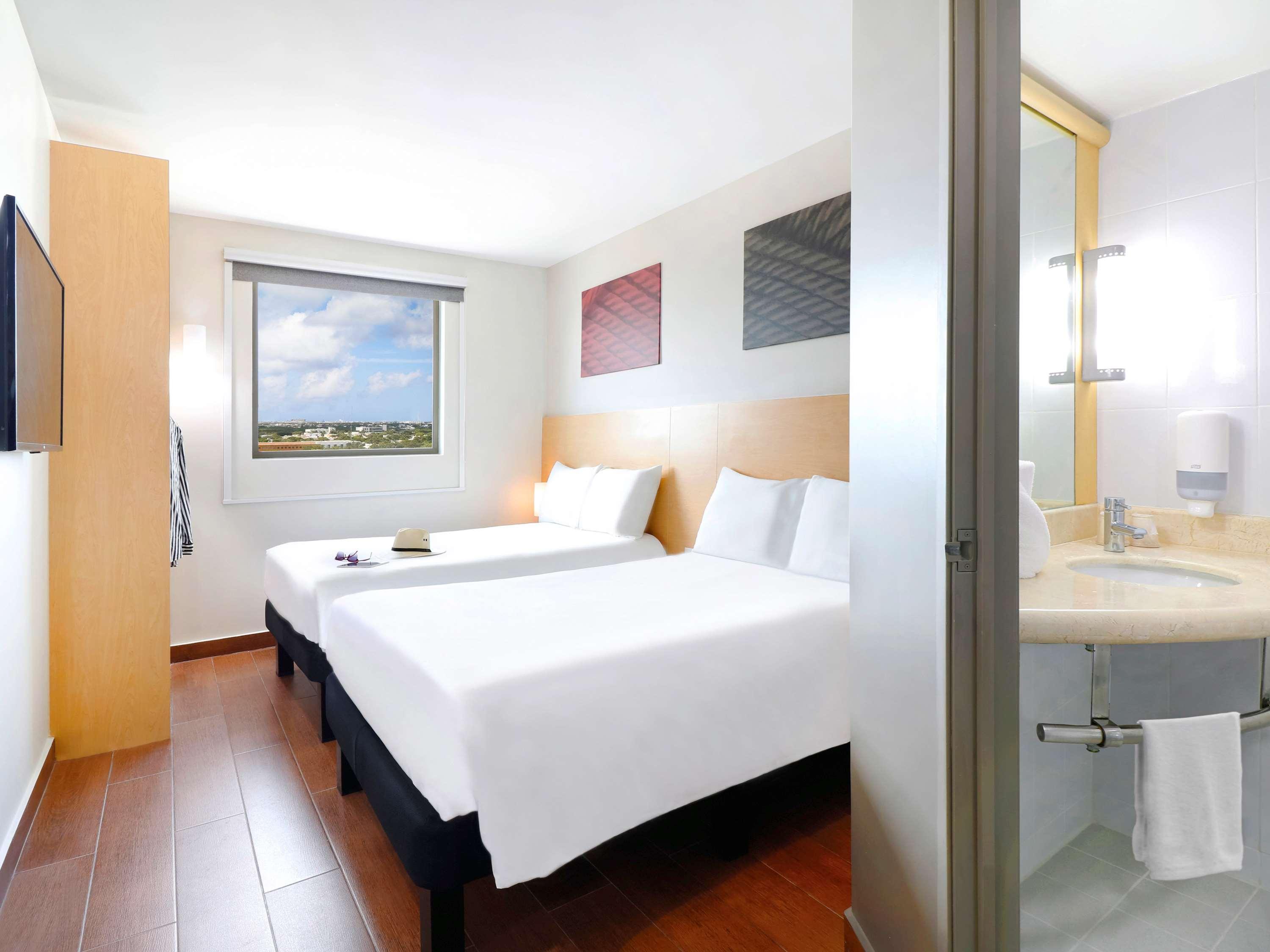 Ibis Cancun Centro Kültér fotó